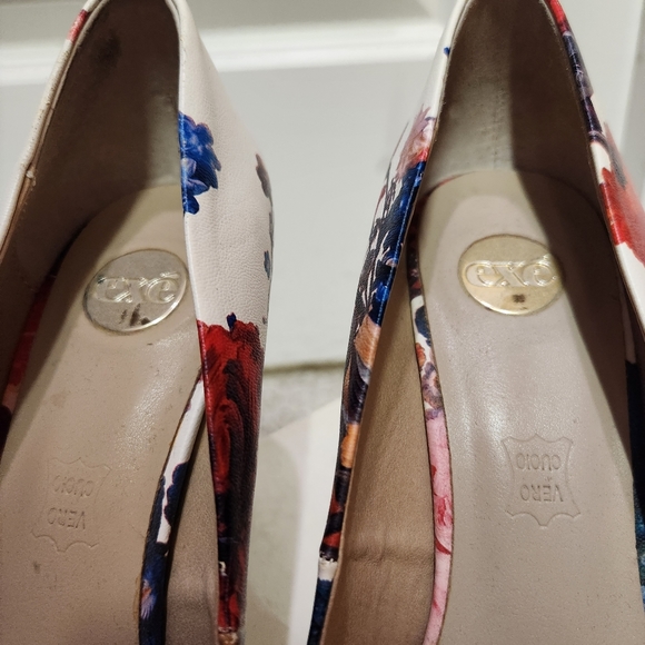 exe Floral Heels - Picture 11 of 13